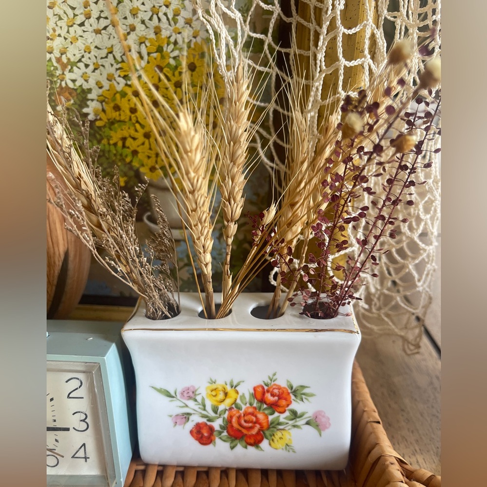 Vintage boho ceramic toothbrush holder